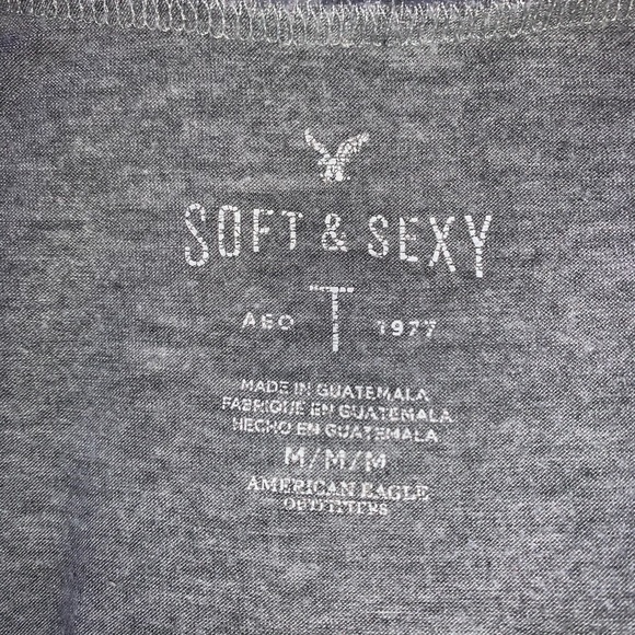 AMERICAN EAGLE “Heck yes” heart grey crop top - Picture 4 of 4